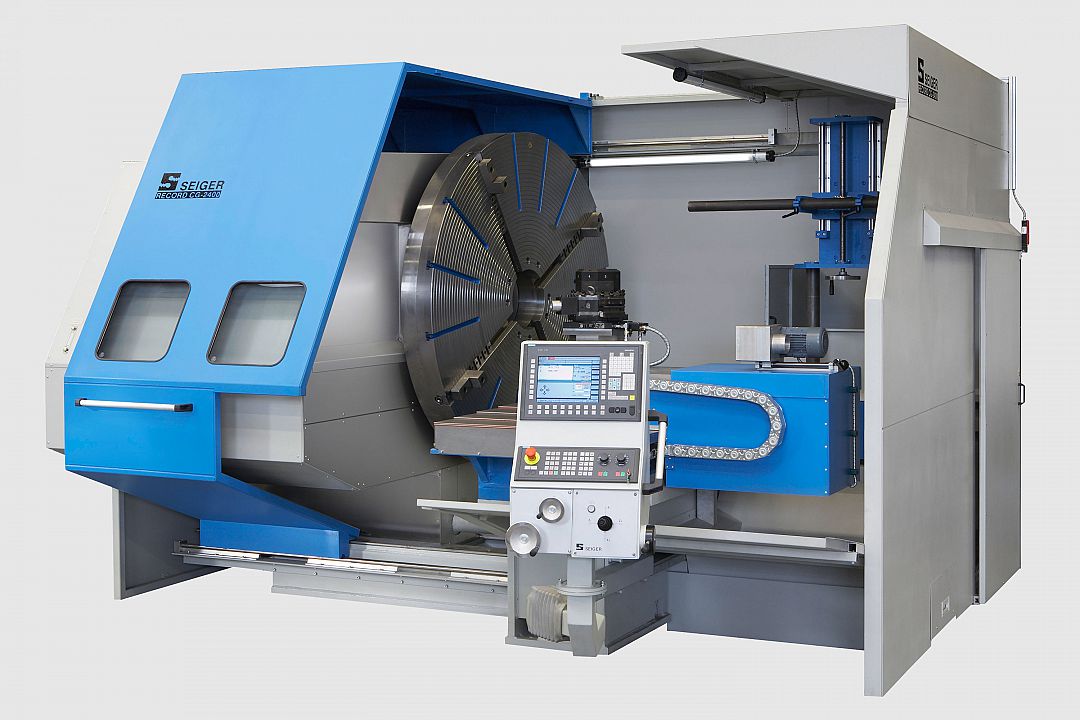 Face lathe SPL 2400-CG with workpiece catcher for plastic rings.